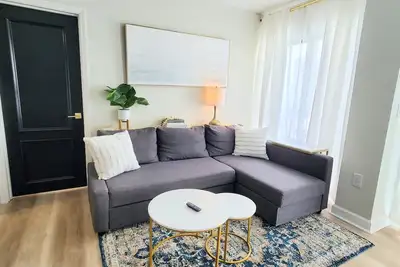 Image de 2 Bd/2 Ba minutes from Universal Studios & Epic Universe
