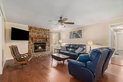 Image de Large home near Hoover Met, Golf & Tuscaloosa