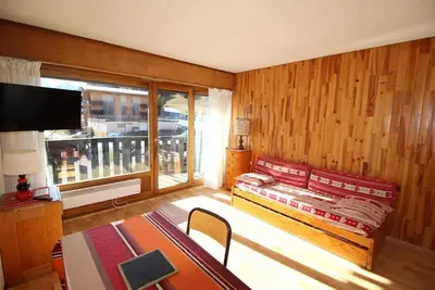 Image de Centre station, 2ème étage, vue dégagée, balcon, télévision, casier à ski, 27m², Auris en Oisans