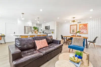 Image de Modern Bright Remodeled Private House Near Disney/La
