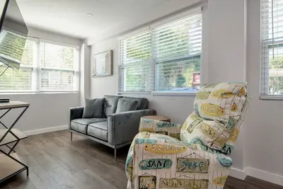 405. 5 B Uppr 2 Bedroom In Downtown Dunedin