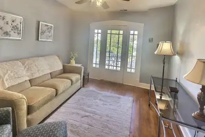 Image de Cozy Germantown Haven walking distance to many restaurants