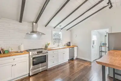 Image de Historic Charm + Luxury Bath/Kitch, 10min Dt Tulsa