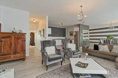 Image de Stunning 3 bed 3 bath swimming pool and gym, 200sqm apartment