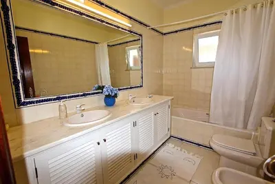 Image de Superb Vilamoura Villa | Estrelicia | 4 Bedrooms | Walking Distance to Beach & Marina | Ping Pong