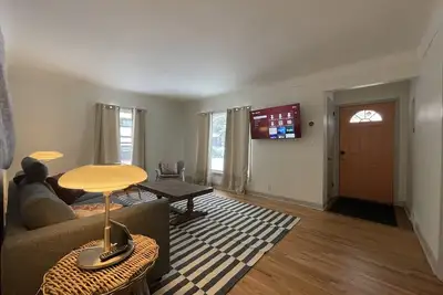 Image de Cute 2 bedroom\/1 bath vacation getaway w\/ laundry