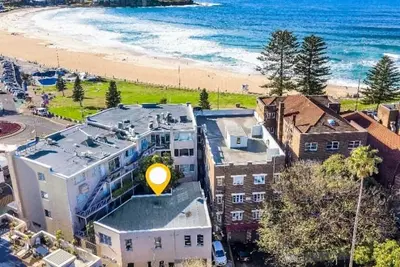 Image de Incredible Beachside Location 4 Bed Apartment