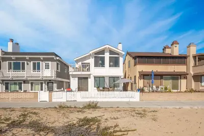 Image de Beachfront 2 bdrm on the Boardwalk w\/ Giant Patio