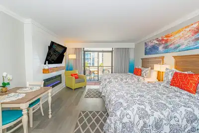 Image de Immaculate Ocean View Double Queen Suite! Beautifully Upgraded! -Grande Cayman Unit 316