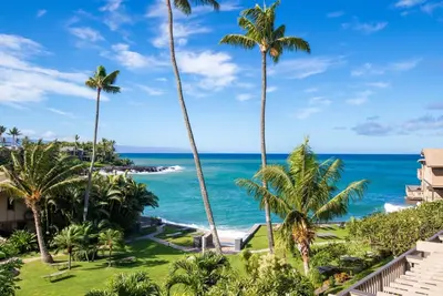 Modern Oceanfront Paradise! - 2 Bedrooms - A\/C