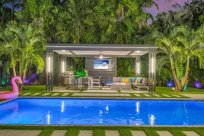 Image de Villa Azur- Salt Water Heated Pool- Gated, Bkt Court