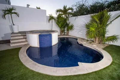 Image de 4br/4ba Pedregal Villa w/ HotTub+Private Heated Pool-Walk to Beach&Marina. PetsOK