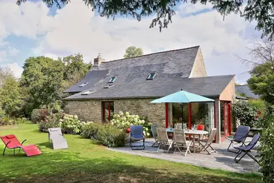 Image de Maison en Pierre avec Jardin en Bretagne
