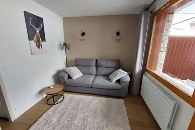 Image de Studio divisible rénové au coeur de la station avec parking offert et Wifi