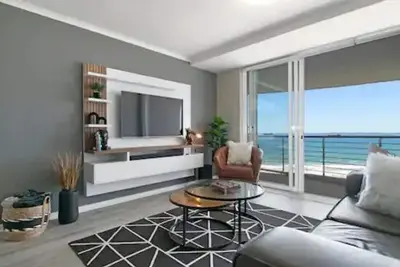 Image de Horizon Bay 401 - Apt with full inverter by Hmh