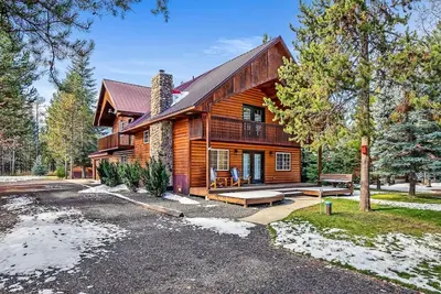 Image de Rustic Modern Home w\/ Hot Tub & Peaceful surroundings
