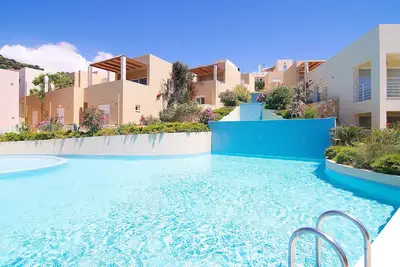 Image de Pp 9-10/40 3bedroom house in a complex with communal pool