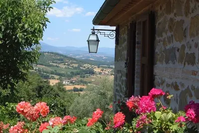 Image de Romantic 17c Villa -Fabulous Views-Stunning Pool Complex + Hot Tub + Pizza Oven