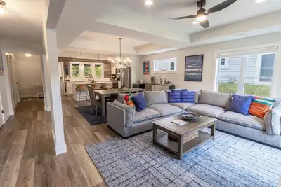 Image de Walk to Beach, Brand New Townhouse with Ev Charging