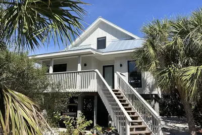 Image de Pools, Kayaks, Tennis, Golf Cart & Both Island Clubs Included w/Boat Dock Option