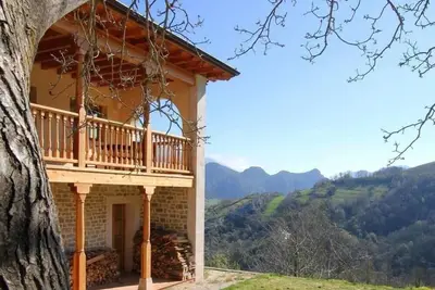 Image de House in mountain location with amazing views.