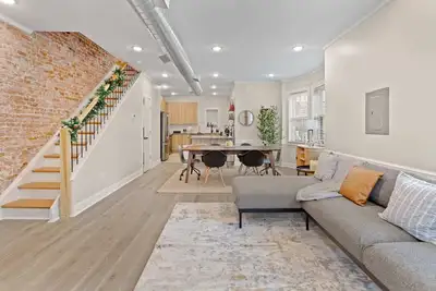 Image de Beach Block 5br/2. 5ba Renovated | Orange Loop Ac