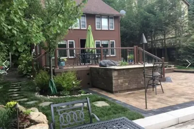 Image de The Happy Place: Your Lakefront Escape Awaits! - Lake Harmony
