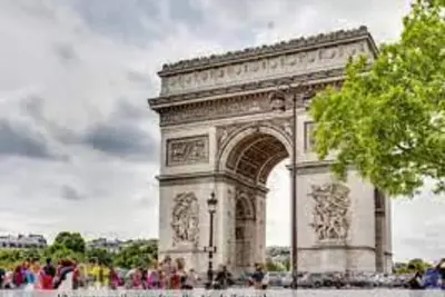 Image de 3br in 8th near Arc de Triophme