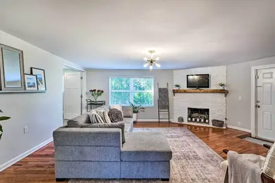 Image de Bright Boynton Beach Getaway w\/ Patio!