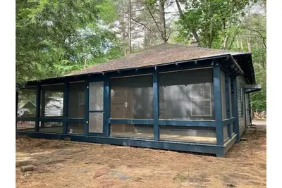 Image de Waterfront Willow Cabin near Lake George, Saratoga