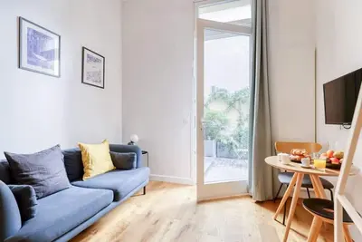Image de Lovely Studio in a Secret Courtyard Montmartre (2)