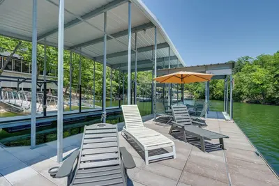 Image de Spacious Decks & Dock: Margaritaville Home!
