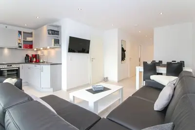 Image de Bright, modern ground floor apartment for 4 people including four-legged friends
