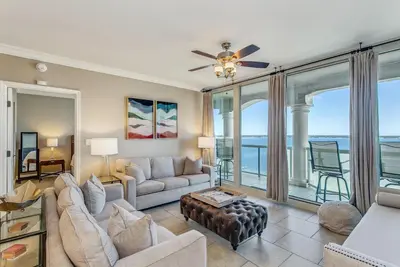Image de 2b @ Portofino P5-1506 Sunset Views!