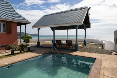 Image de Timeless - Lovely beach cottage. Private pool, ocean view, beach access. R &R!