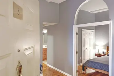 Image de Tanner Bldg Apt 3 - 2 bedroom (Downtown)