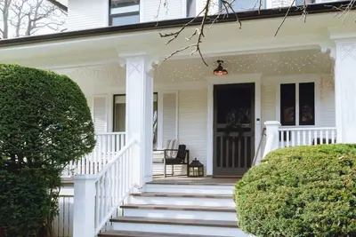 Image de Modern Victorian Vibes ❤️ | Character & Charm