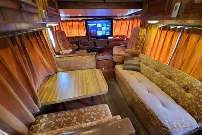 Image de Vintage 80's Retro Rv Experience, Back to 1985!