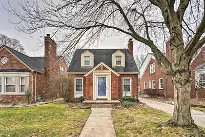 Image de Dearborn Home w/ Games & Furnished Patio