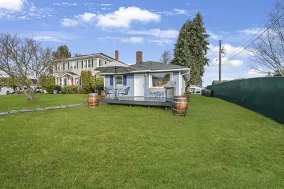 Image de Guest House Cutie on Estate Sized Waterfront Grounds