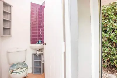 Image de Cheerful 6 bedroom property with cinema room