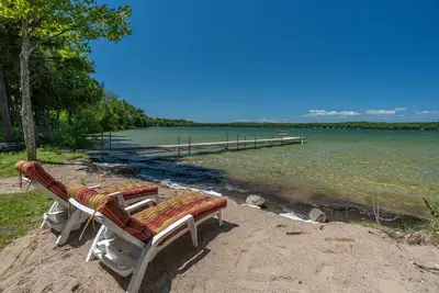 Image de Private Kangaroo Lake Waterfront home in Baileys Harbor