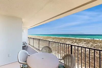 Image de Beachfront condo with Gulf views, pool, & private balcony - near Navarre Pier