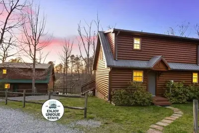 Mountain Hideaway at Cabins in the Clouds!