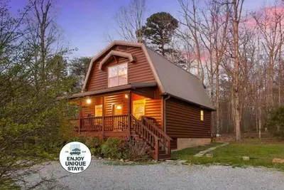 Image de Peak of Perfection at Cabins in the Clouds!