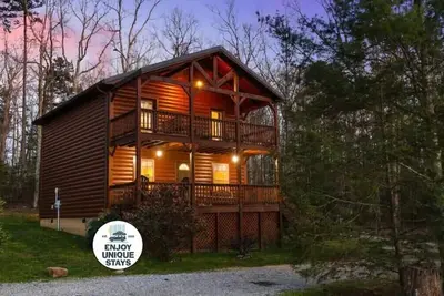 Sweet Seclusion at Cabins in the Clouds!