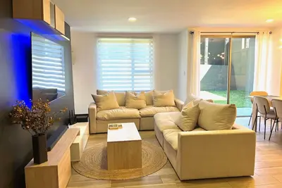 Image de Luxury Condo just steps away from Antigua