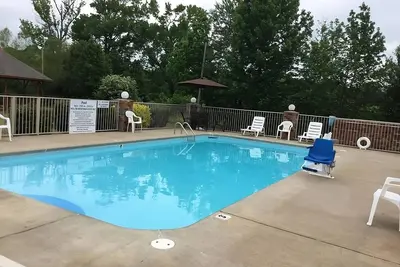 Image de Just What You Were Looking For! 3 Comfortable Units, Free Parking & Breakfast, Pool