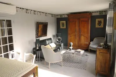 Image de Appartement deux chambres au coeur de Vaison la Romaine