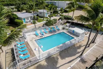Image de Everything You Need For The Perfect Vacation! 3 Convenient Units, Free Parking!